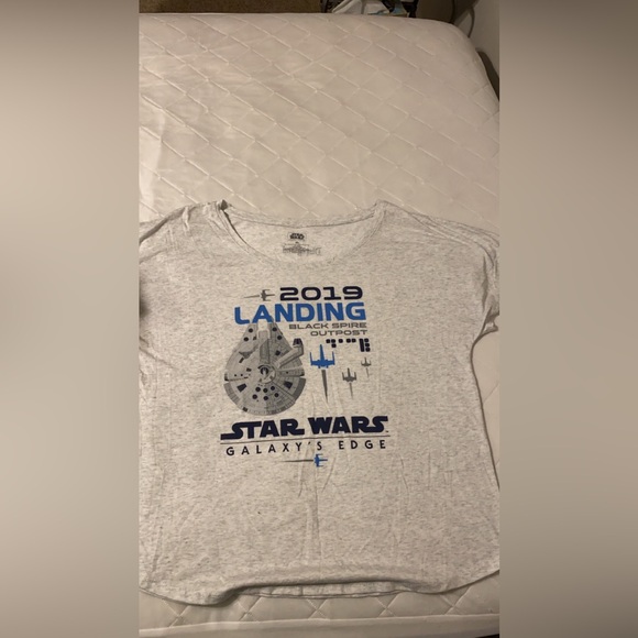 2019 Galaxy’s edge t-shirt women’s XL - Picture 1 of 3
